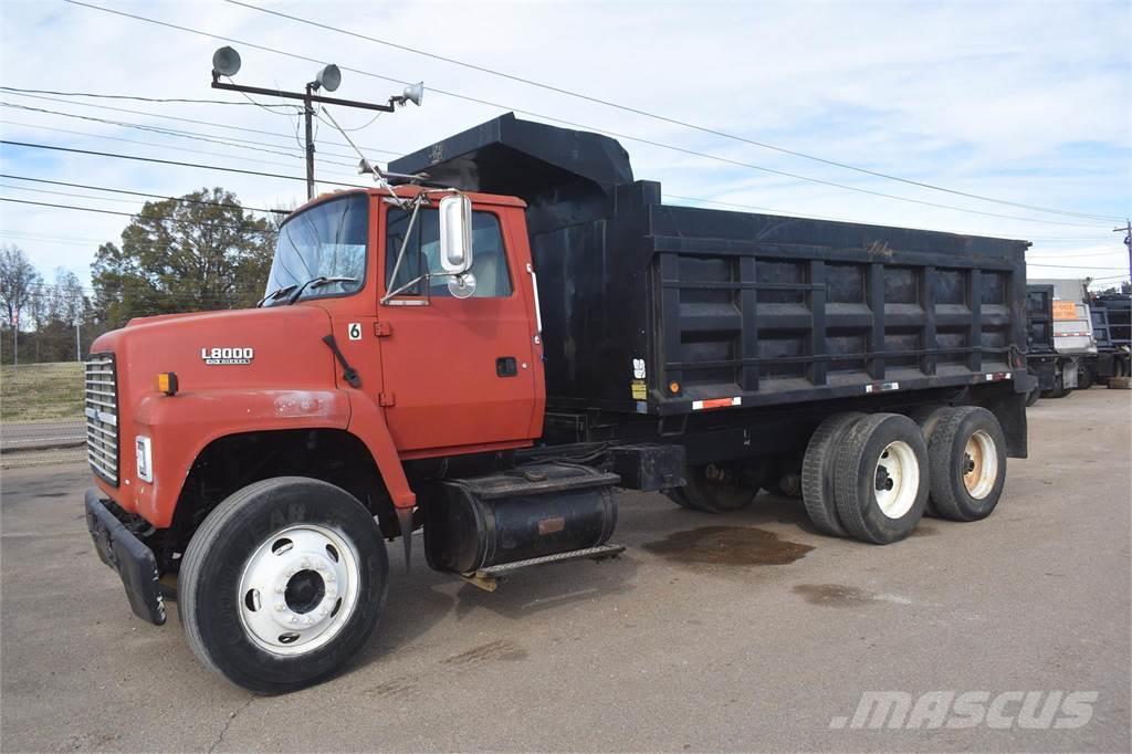 Ford L8000 Bañeras basculantes usadas