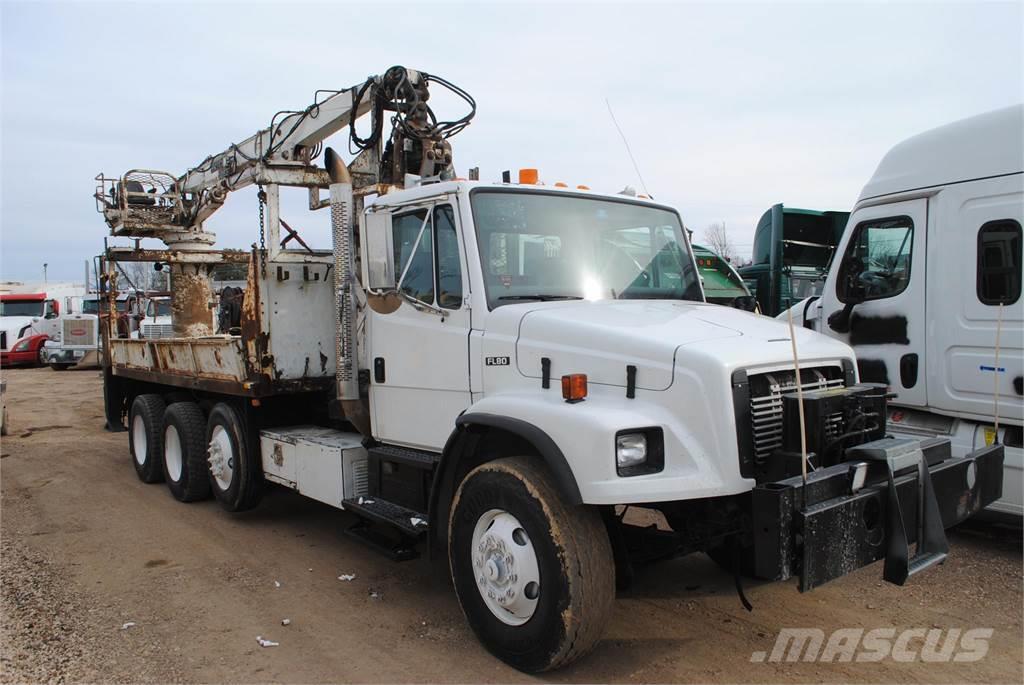 Freightliner FL80 Camiones grúa