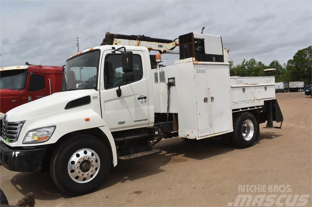 Hino 338 Vehículos municipales multiusos