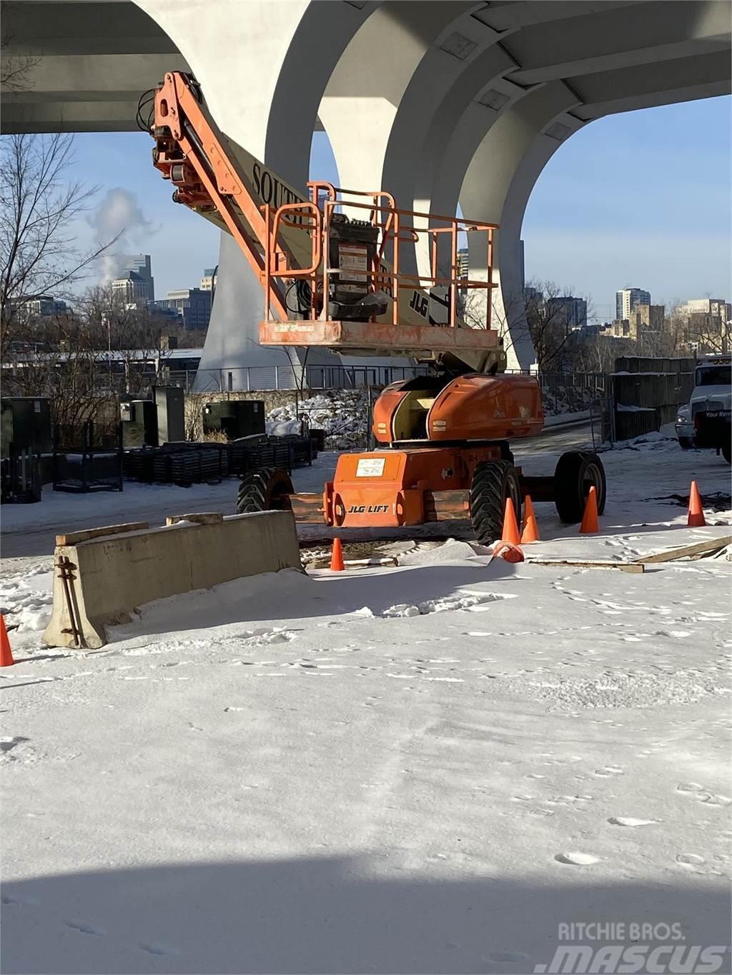 JLG 1350SJP Plataformas con brazo de elevación telescópico