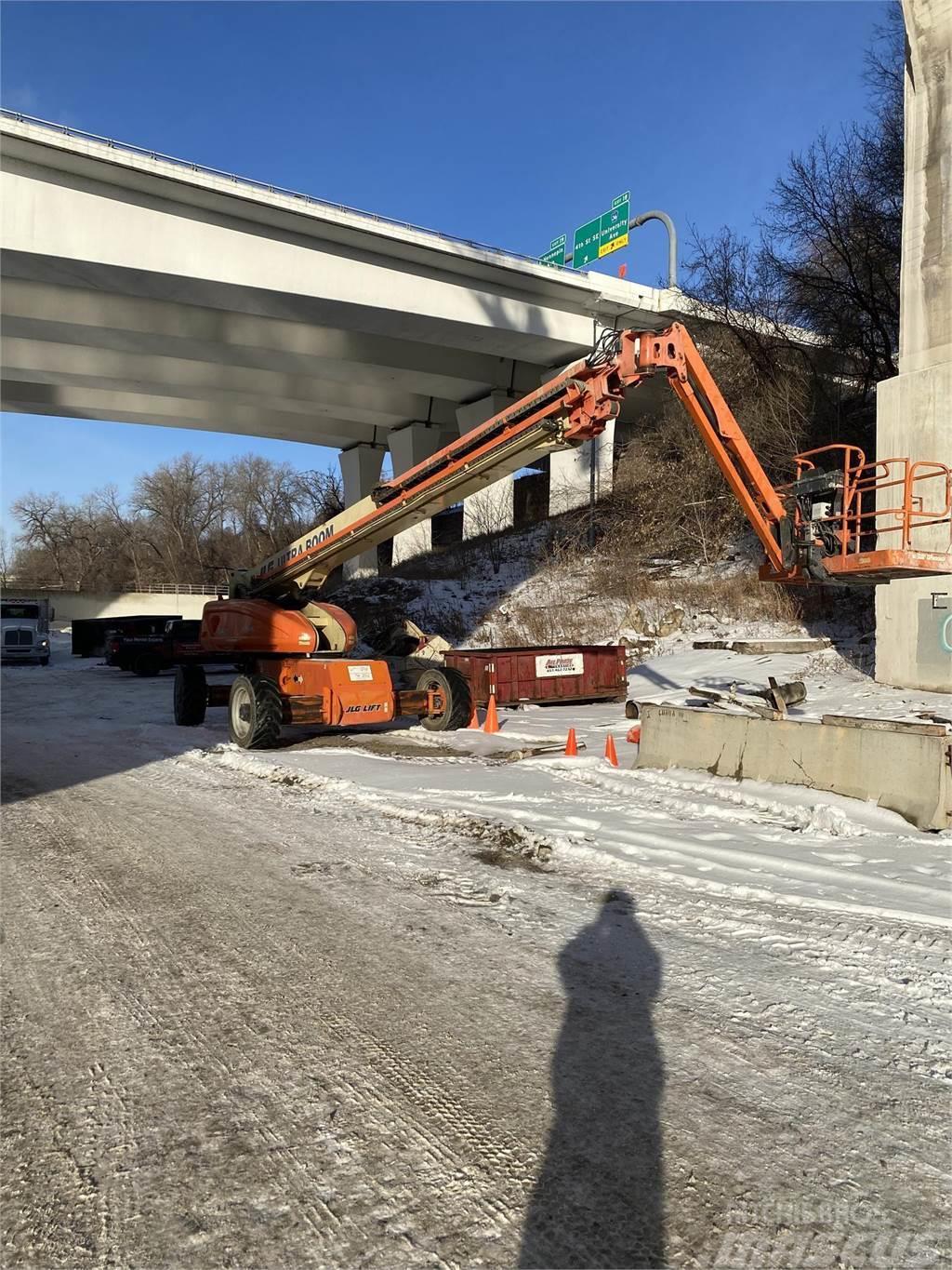 JLG 1350SJP Plataformas con brazo de elevación telescópico