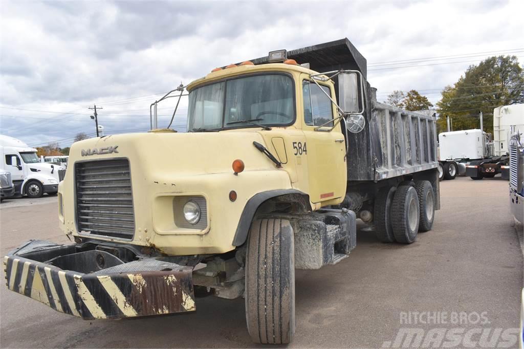 Mack DM690S Bañeras basculantes usadas