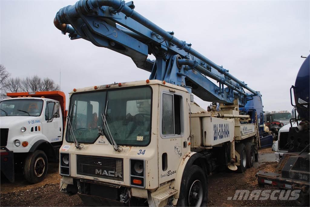 Mack MR686S Camiones de concreto