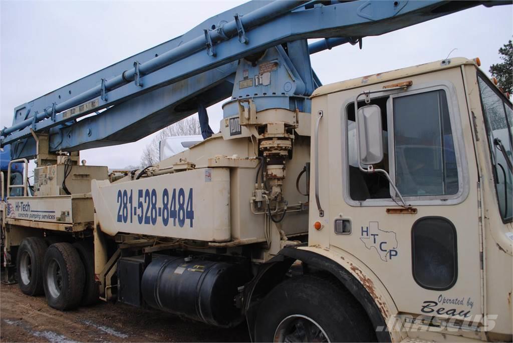 Mack MR686S Camiones de concreto