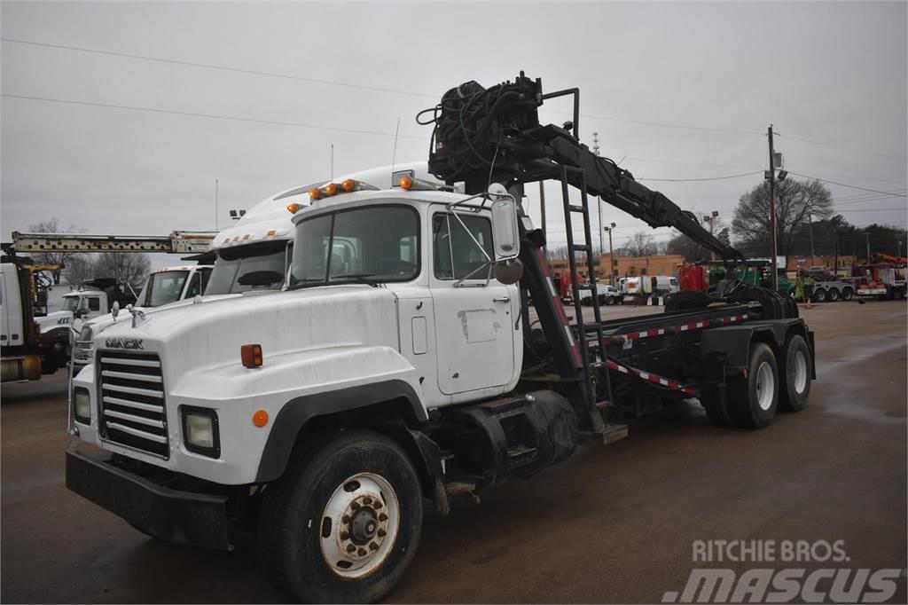 Mack RD688S Camiones grúa