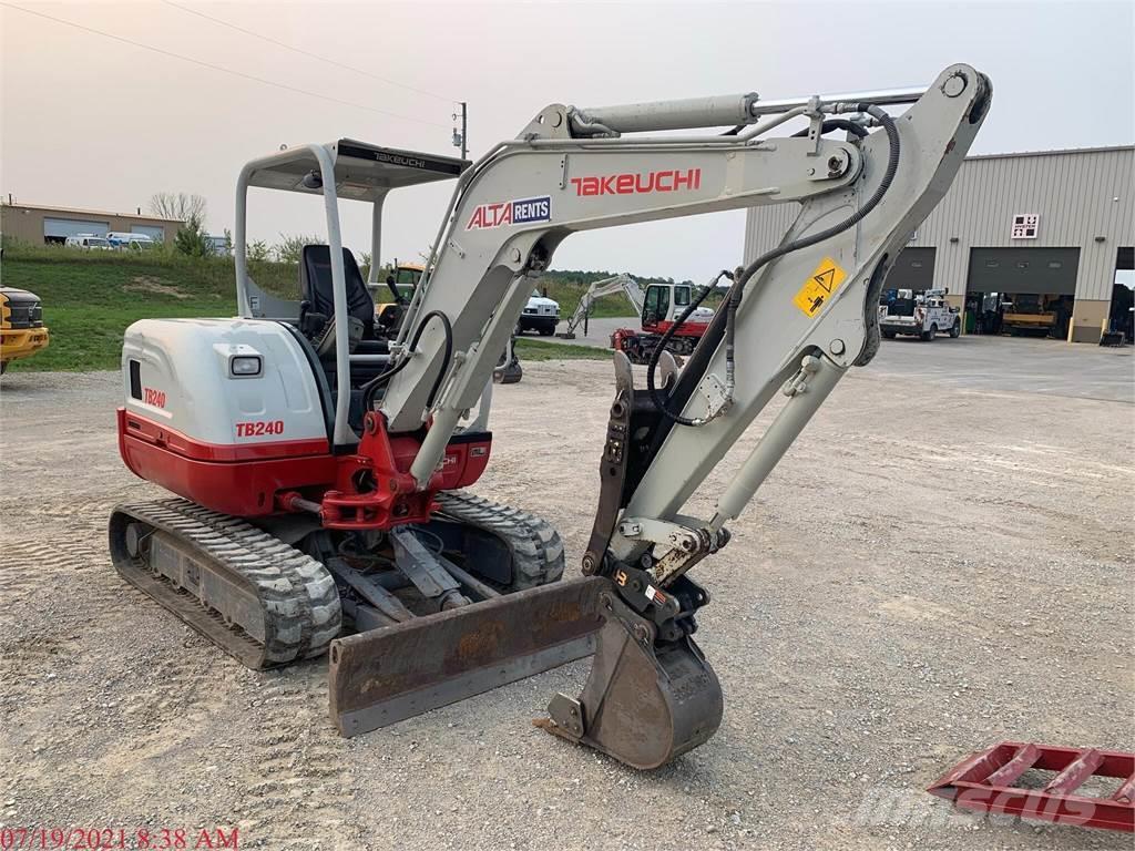 Takeuchi TB240 Miniexcavadoras