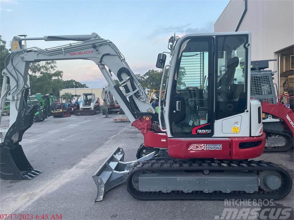 Takeuchi TB257FR Excavadoras sobre orugas