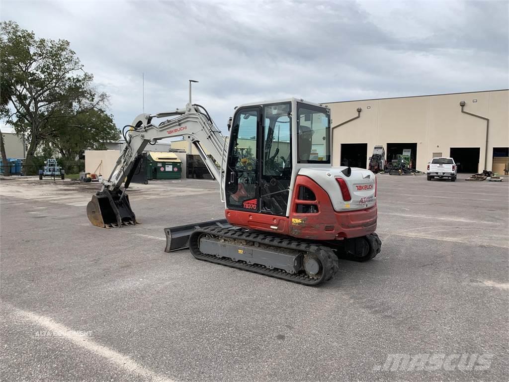 Takeuchi TB370 Excavadoras sobre orugas