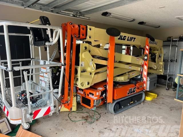 JLG 600AJ BOO Plataformas con brazo de elevación manual