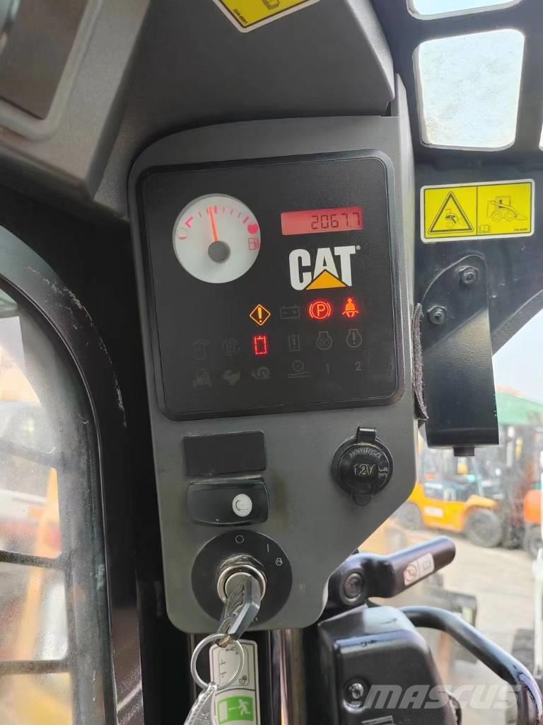 CAT 246 C Minicargadoras