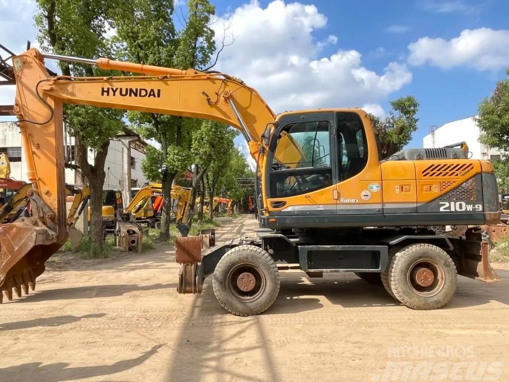 Hyundai R210W-9 Excavadoras de ruedas