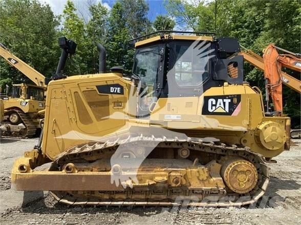 CAT D7E Buldozer sobre oruga