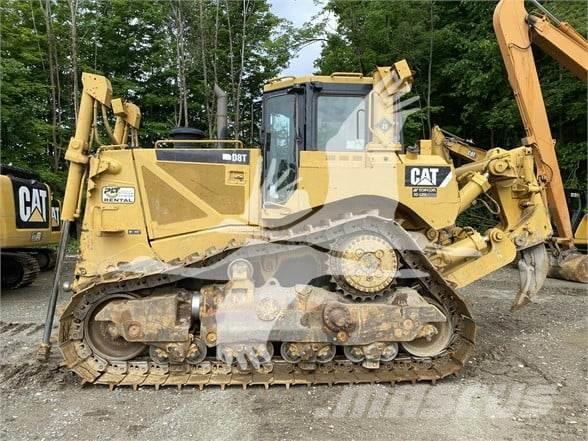 CAT D8T Buldozer sobre oruga