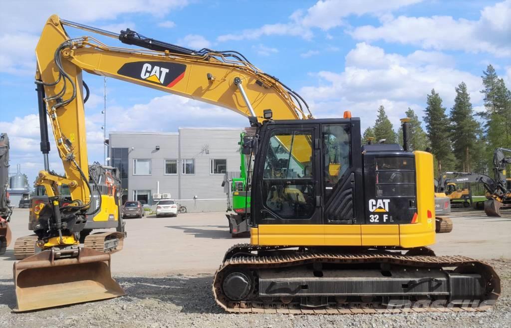 CAT 325FLCR PYÖRITTÄJÄLLLÄ Excavadoras sobre orugas