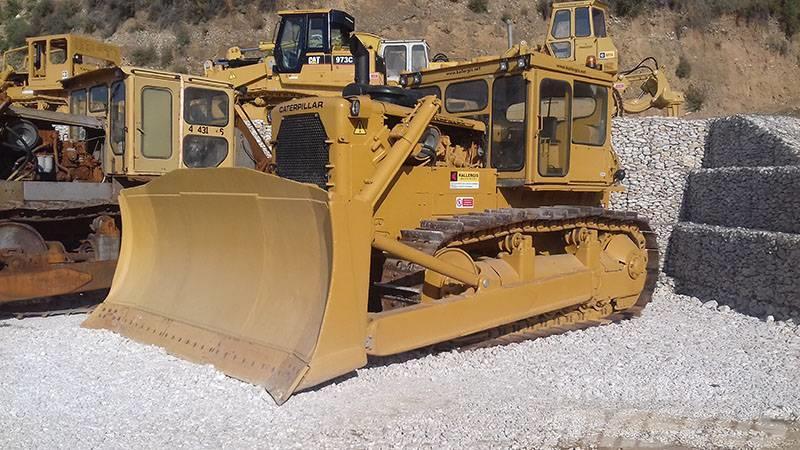 CAT D9G Buldozer sobre oruga