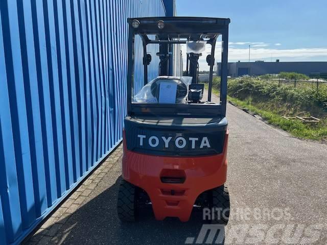 Toyota Traigo 80 Carretillas de horquilla eléctrica