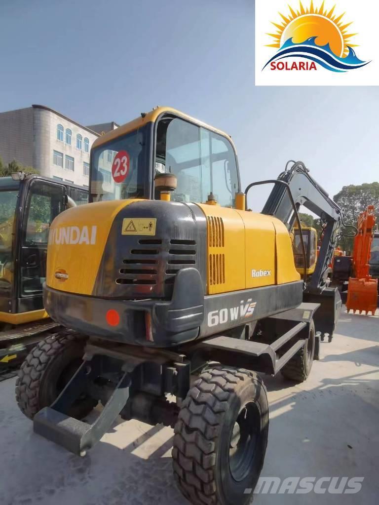 Hyundai R60W vs Miniexcavadoras