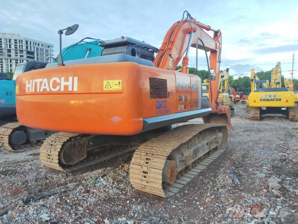 Hitachi ZX 210 Excavadoras sobre orugas