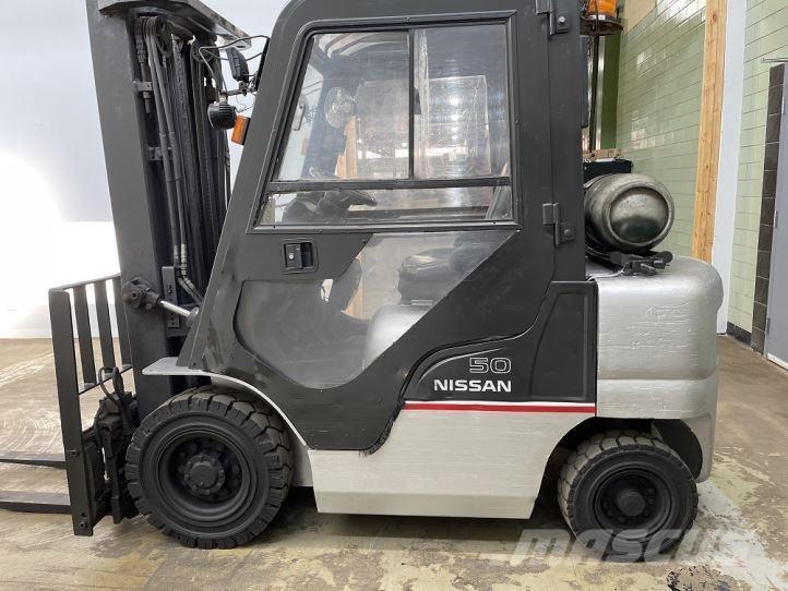 Nissan MPL02A25LV Montacargas - otros