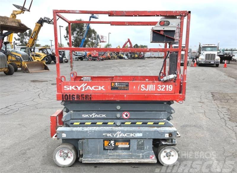 SkyJack SJIII 3219 Plataformas tijera