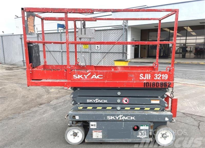 SkyJack SJIII 3219 Plataformas tijera