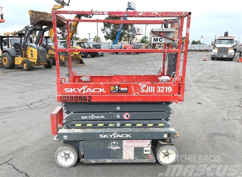 SkyJack SJIII 3219 Plataformas tijera