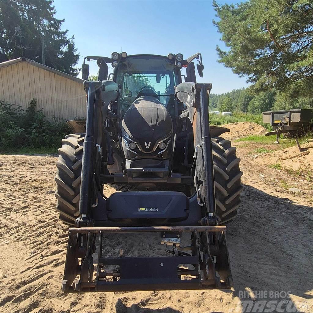 Valtra G135 Tractores