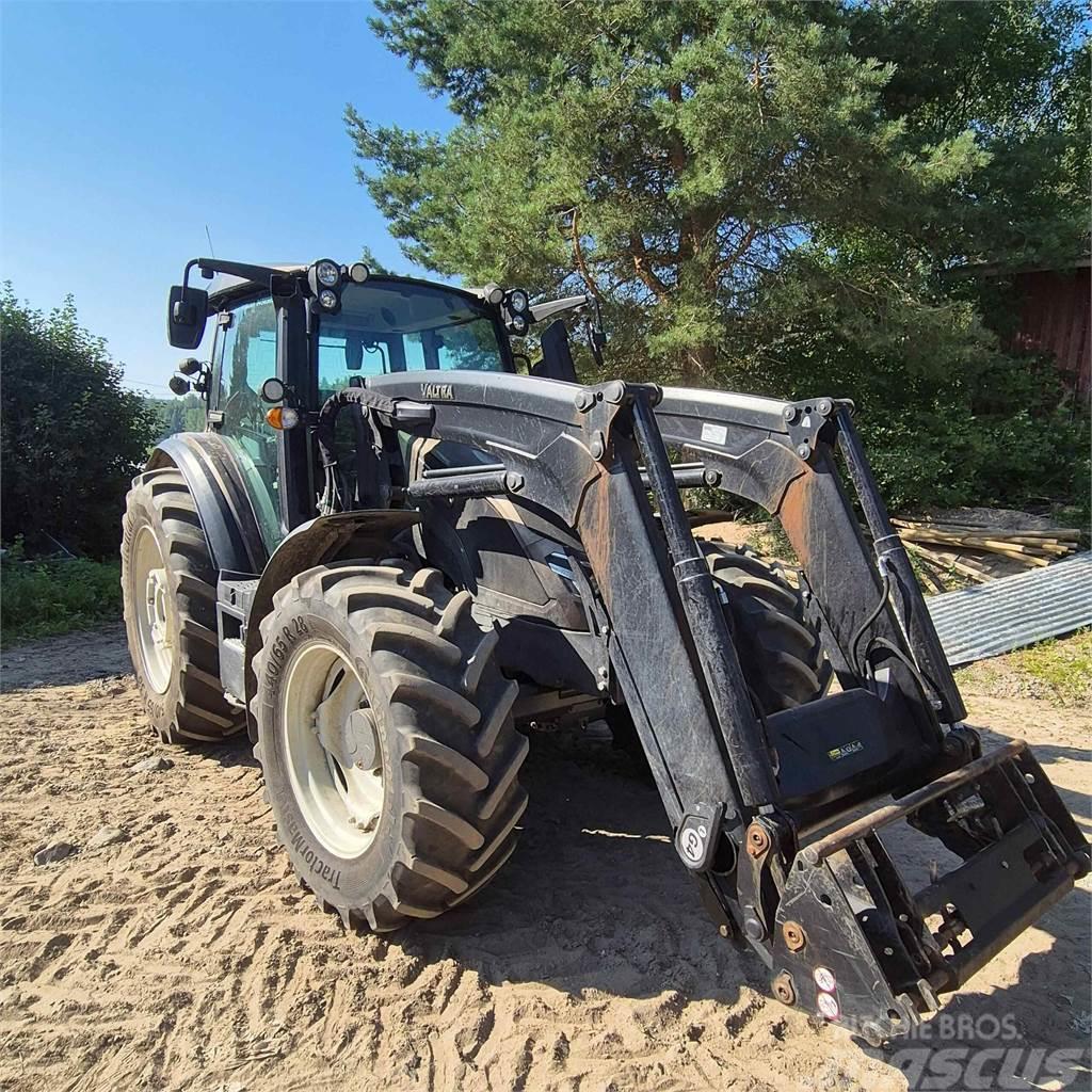 Valtra G135 Tractores