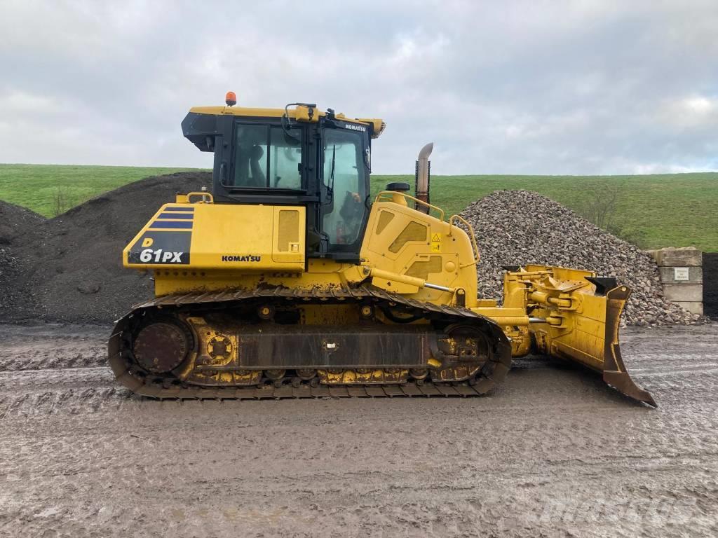 Komatsu D61PX-24 Buldozer sobre oruga