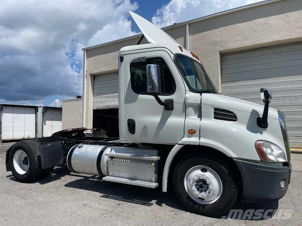 Freightliner Cascadia 113 Camiones tractor