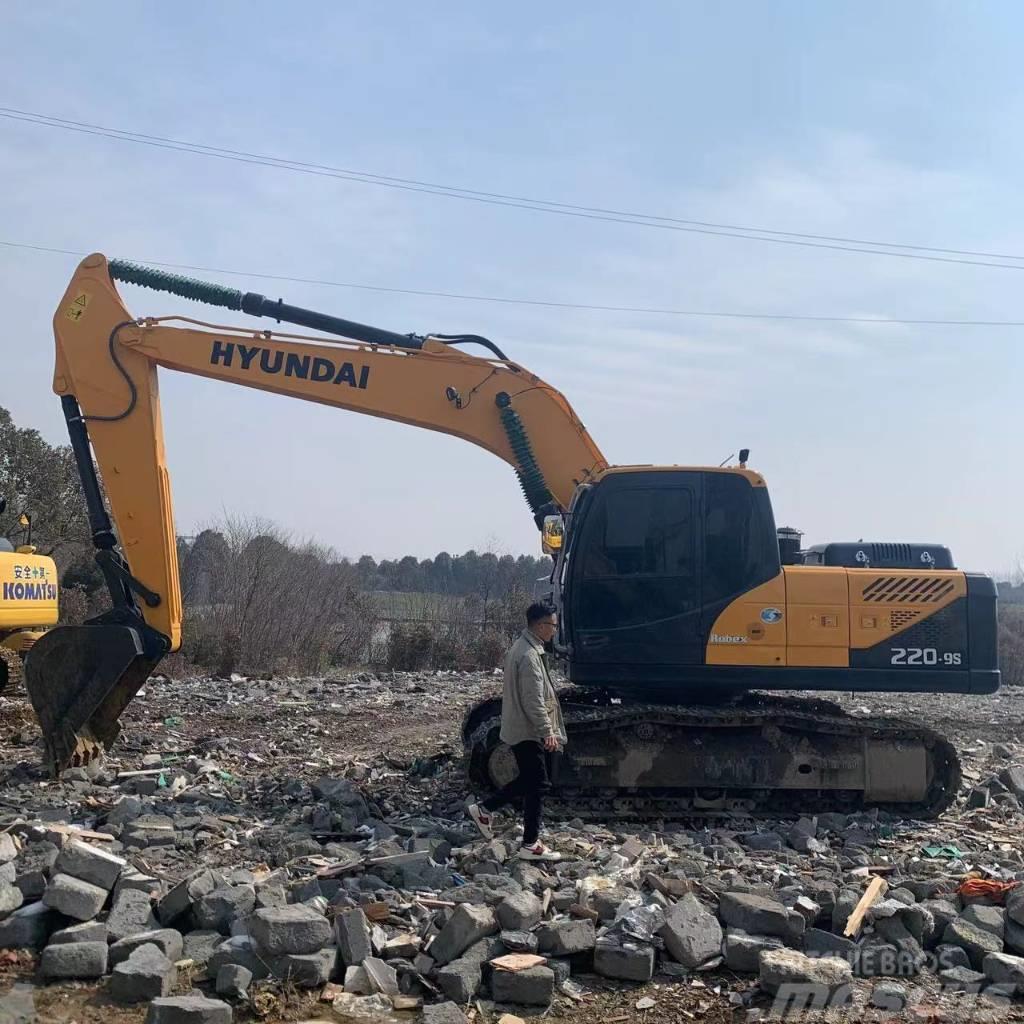 Hyundai 220LC-9S Excavadoras sobre orugas