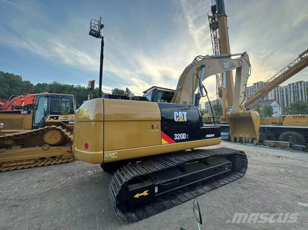 CAT 320D2 Excavadoras sobre orugas