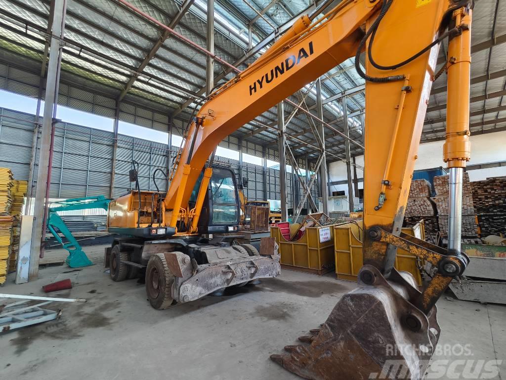 Hyundai R210-7 Excavadoras de ruedas