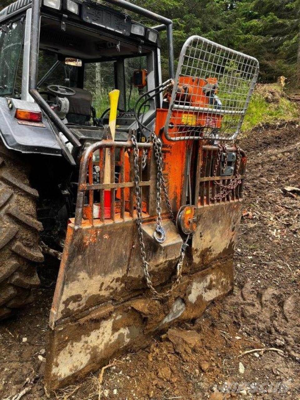 Valtra 6550 Tractores forestales