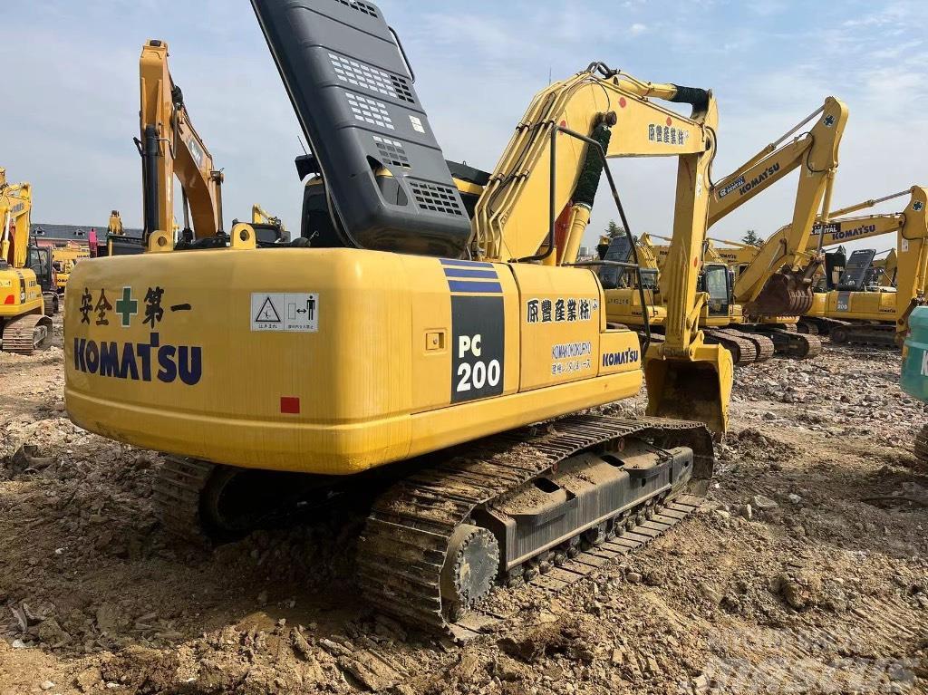 Komatsu PC 200 Excavadoras sobre orugas