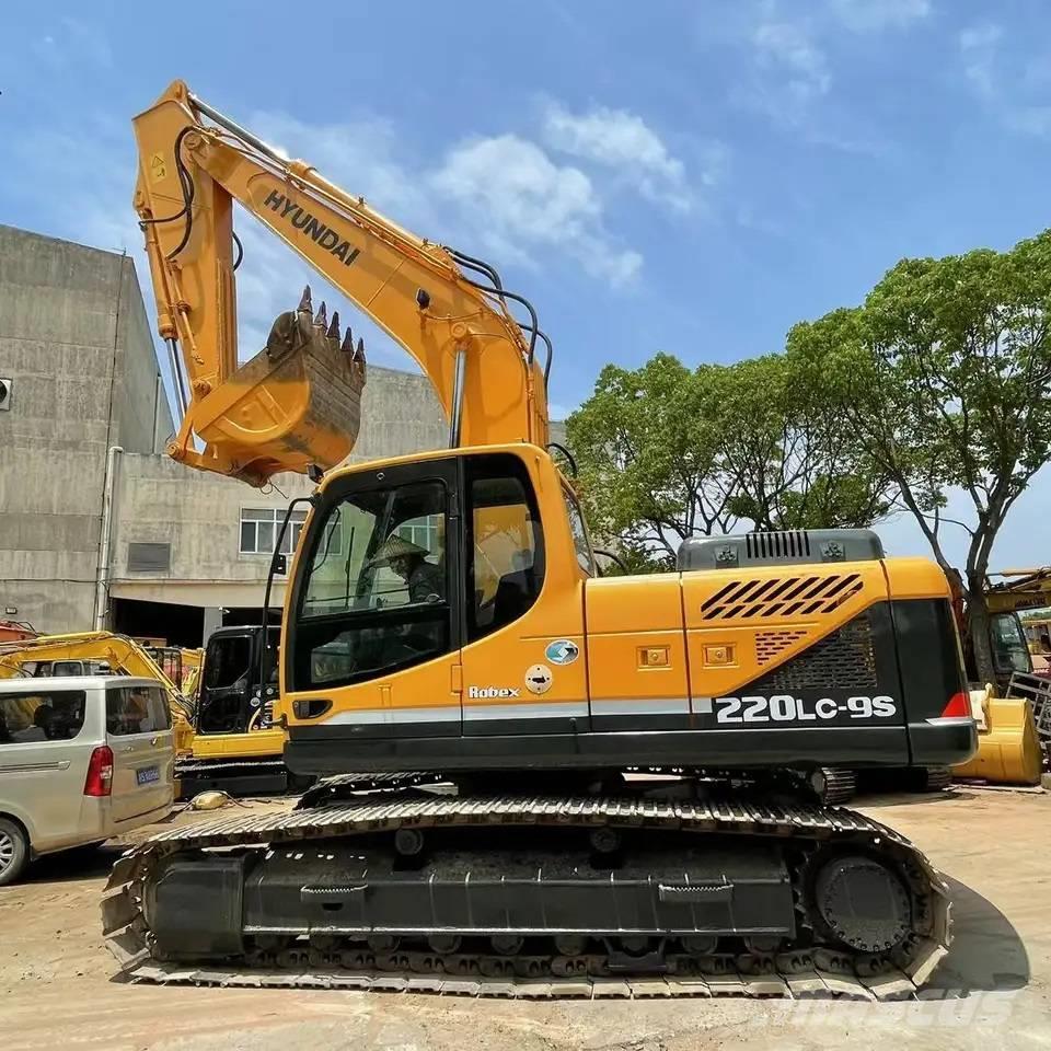 Hyundai R220-9s Excavadoras sobre orugas