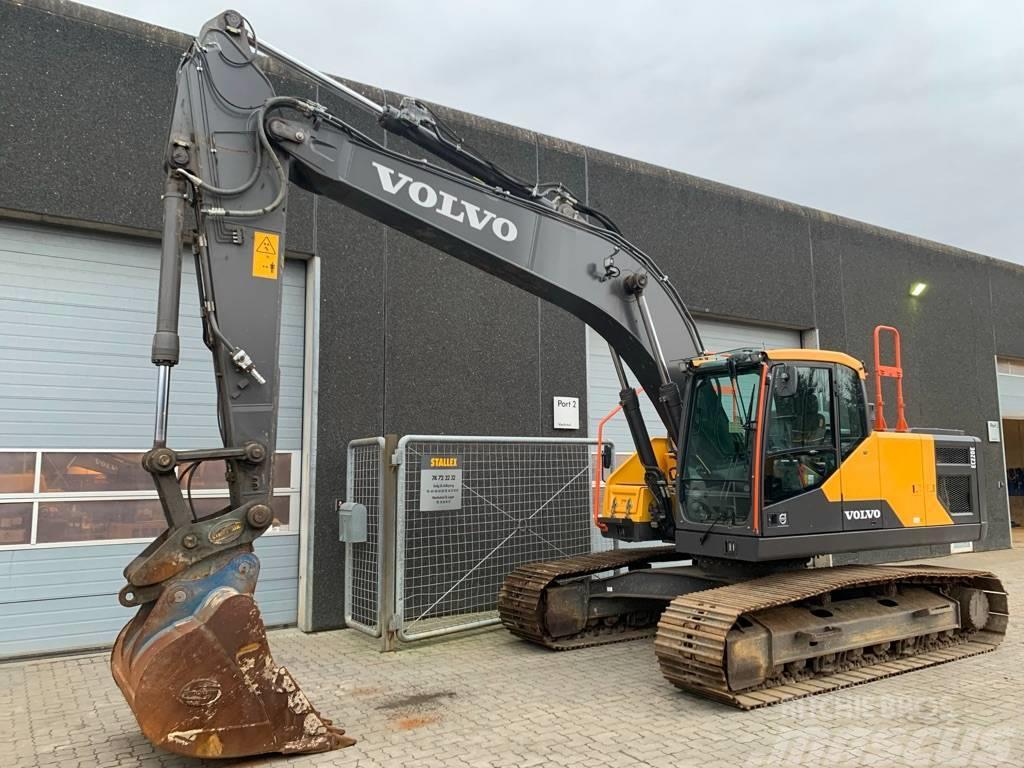 Volvo EC220E Excavadoras sobre orugas