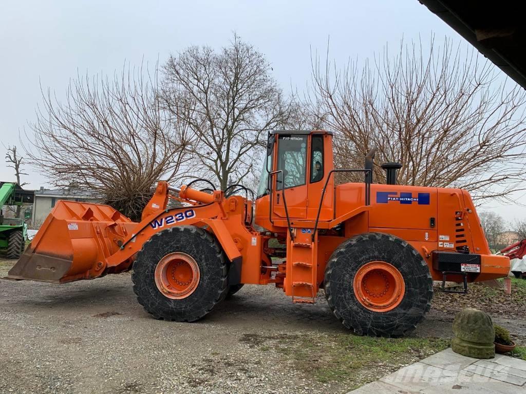 Fiat-Hitachi W230 Cargadoras sobre ruedas