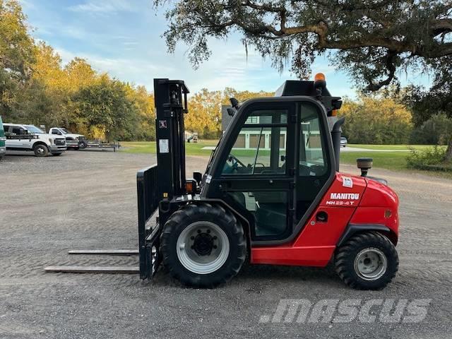 Manitou M25-4T Montacargas todo terreno