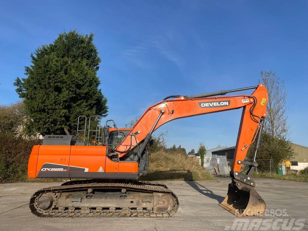 Doosan 225 LC Excavadoras sobre orugas