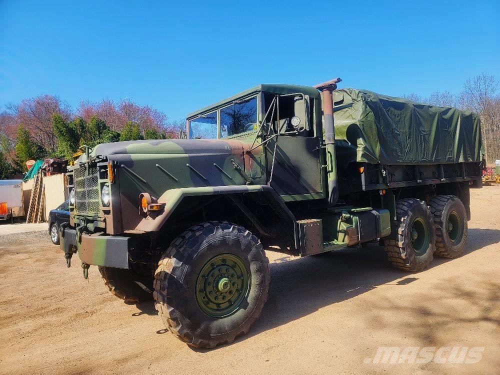 BMY M925A2 Camiones con caja de remolque