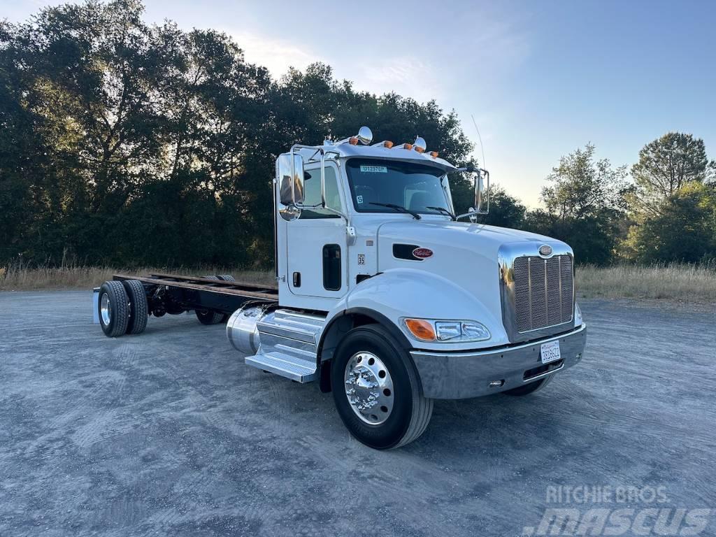 Peterbilt 337 Camiones con chasís y cabina