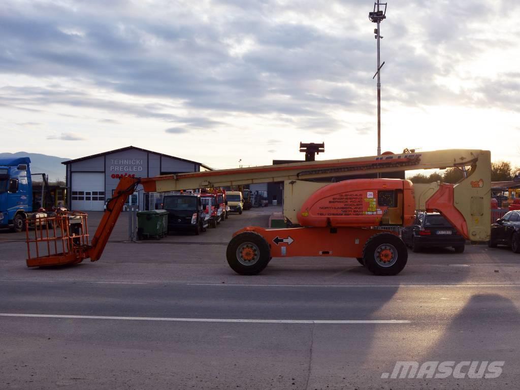 JLG 800 AJ Plataformas con brazo de elevación manual