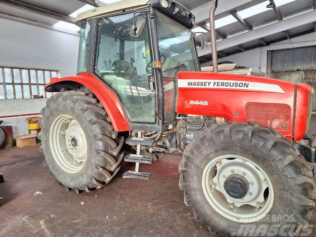 Massey Ferguson 5445 Tractores