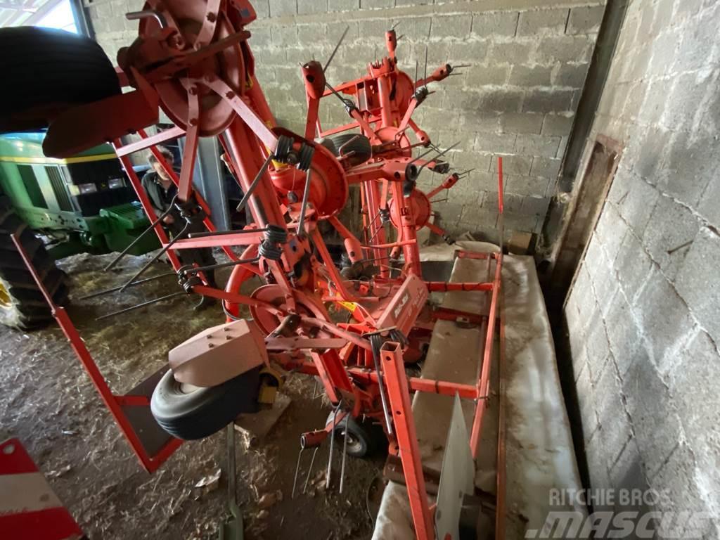 Kuhn Gf7601MH Rastrilladoras y rastrilladoras giratorias