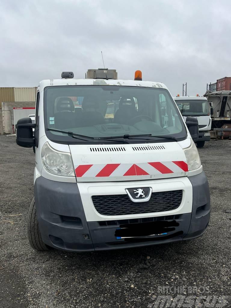 Peugeot Boxer Camiones de cama baja