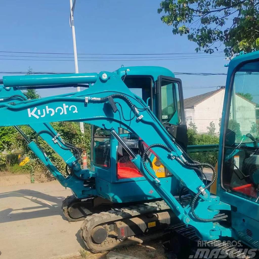 Kubota U 25 Miniexcavadoras