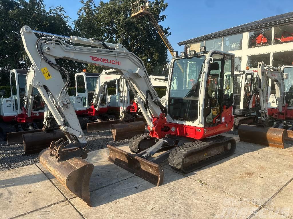 Takeuchi TB240 Miniexcavadoras