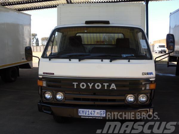 Toyota petrol Otros camiones