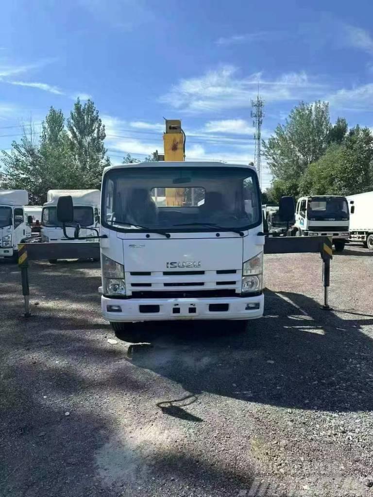 Isuzu ELF 700 Camiones grúa